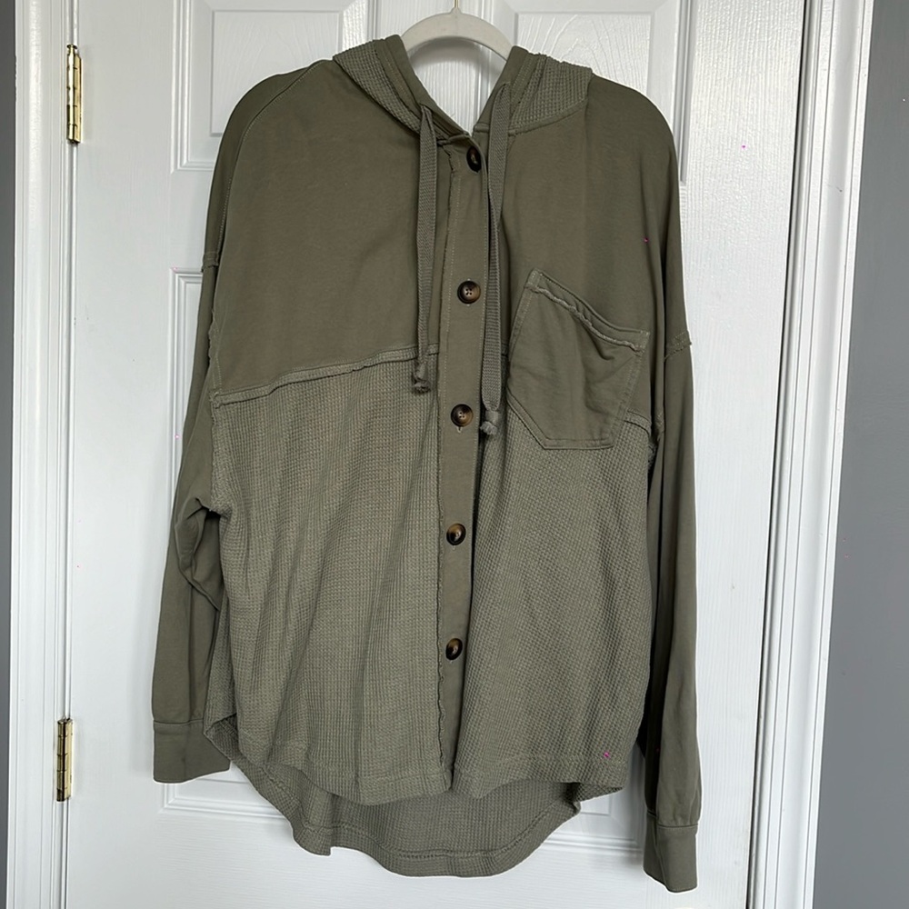 American Eagle Outfitters Olive Green L/XL Hooded Waffle Button Up Shacket